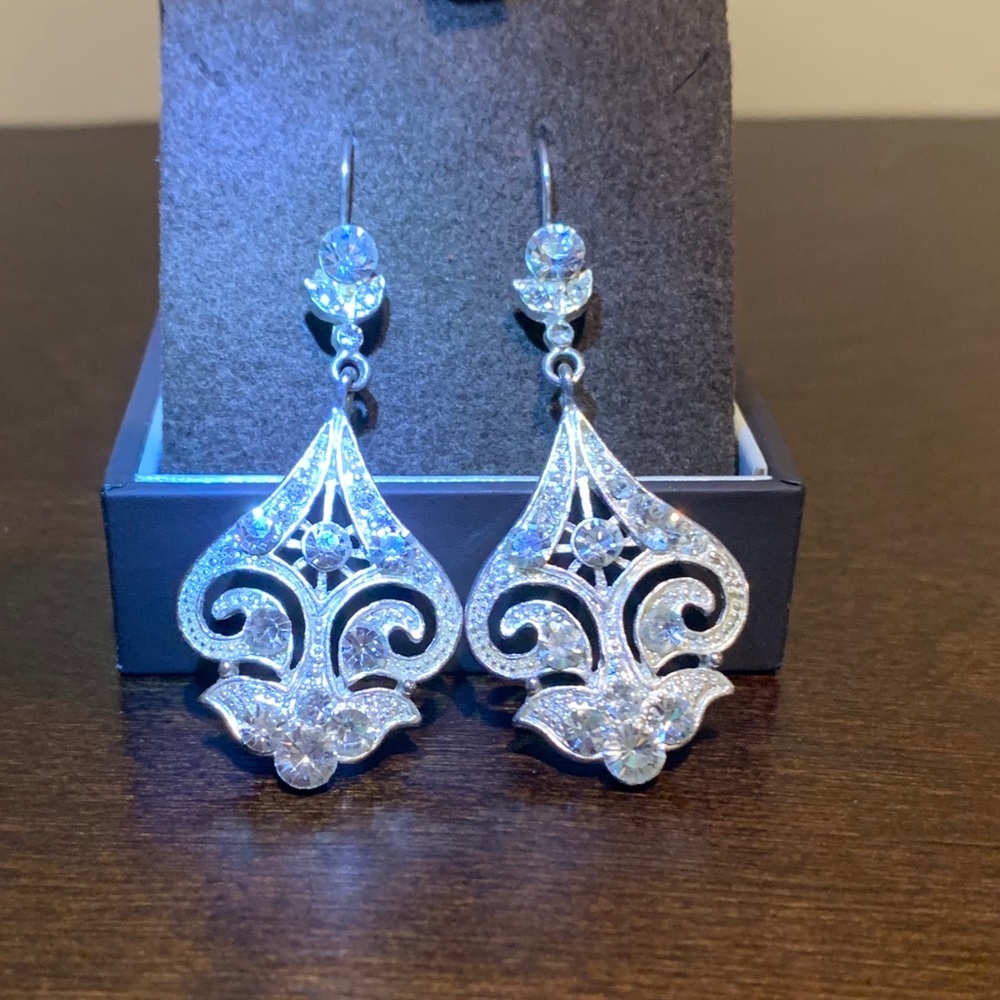 Sparkling chandelier earrings